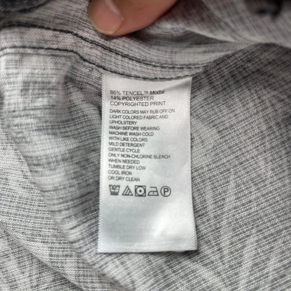 Tommy Bahama item excellent
